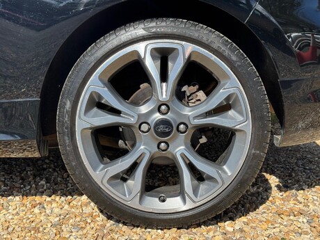 Ford Fiesta 1.0T EcoBoost ST-Line Euro 6 (s/s) 3dr 21