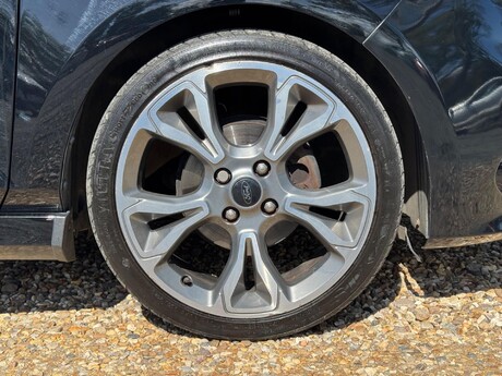 Ford Fiesta 1.0T EcoBoost ST-Line Euro 6 (s/s) 3dr 22