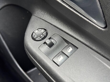 Vauxhall Corsa 1.2 SE Premium Euro 6 5dr 36