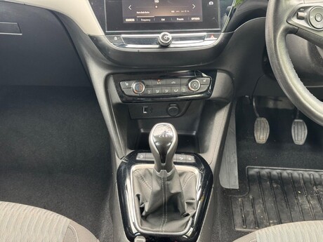 Vauxhall Corsa 1.2 SE Premium Euro 6 5dr 9