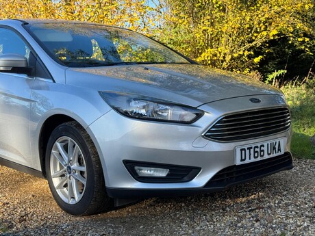 Ford Focus 1.0T EcoBoost Zetec Euro 6 (s/s) 5dr 3