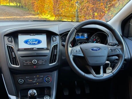 Ford Focus 1.0T EcoBoost Zetec Euro 6 (s/s) 5dr 16