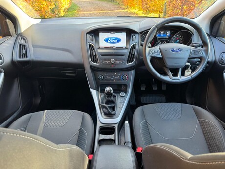 Ford Focus 1.0T EcoBoost Zetec Euro 6 (s/s) 5dr 18