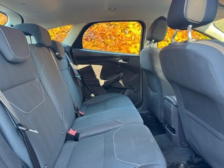 Ford Focus 1.0T EcoBoost Zetec Euro 6 (s/s) 5dr 25