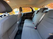 Ford Focus 1.0T EcoBoost Zetec Euro 6 (s/s) 5dr 27