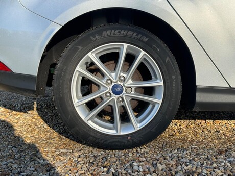 Ford Focus 1.0T EcoBoost Zetec Euro 6 (s/s) 5dr 34