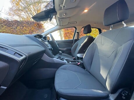 Ford Focus 1.0T EcoBoost Zetec Euro 6 (s/s) 5dr 38