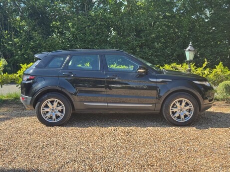 Land Rover Range Rover Evoque 2.2 SD4 Pure 4WD Euro 5 (s/s) 5dr 4