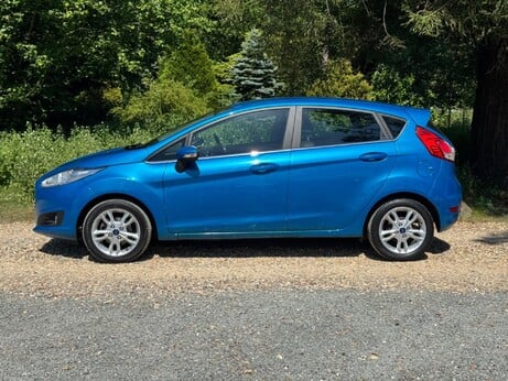 Ford Fiesta 1.0T EcoBoost Zetec Euro 6 (s/s) 5dr 3