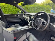 Volvo XC60 2.0 T5 R-Design Auto AWD Euro 6 (s/s) 5dr 9