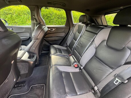 Volvo XC60 2.0 T5 R-Design Auto AWD Euro 6 (s/s) 5dr 21