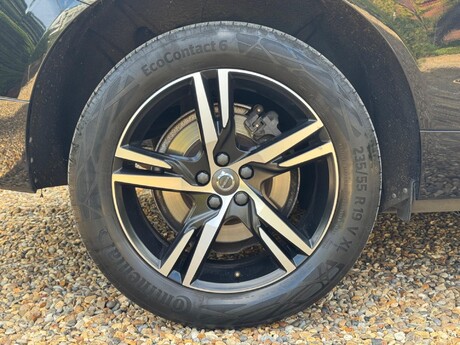 Volvo XC60 2.0 T5 R-Design Auto AWD Euro 6 (s/s) 5dr 29