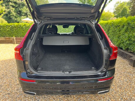 Volvo XC60 2.0 T5 R-Design Auto AWD Euro 6 (s/s) 5dr 37