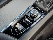 Volvo XC60 2.0 T5 R-Design Auto AWD Euro 6 (s/s) 5dr 43