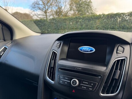 Ford Focus 1.0T EcoBoost Titanium Euro 6 (s/s) 5dr 30