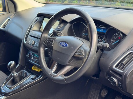 Ford Focus 1.0T EcoBoost Titanium Euro 6 (s/s) 5dr 39