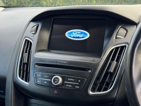 Ford Focus 1.0T EcoBoost Titanium Euro 6 (s/s) 5dr 47