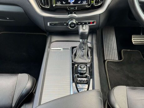 Volvo XC60 2.0 T5 R-Design Auto AWD Euro 6 (s/s) 5dr 12