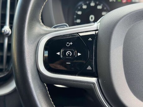 Volvo XC60 2.0 T5 R-Design Auto AWD Euro 6 (s/s) 5dr 25