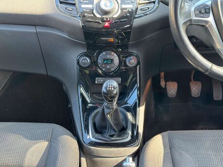 Ford Fiesta 1.0T EcoBoost Titanium Euro 6 (s/s) 5dr 10