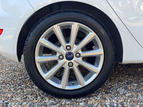 Ford Fiesta 1.0T EcoBoost Titanium Euro 6 (s/s) 5dr 22