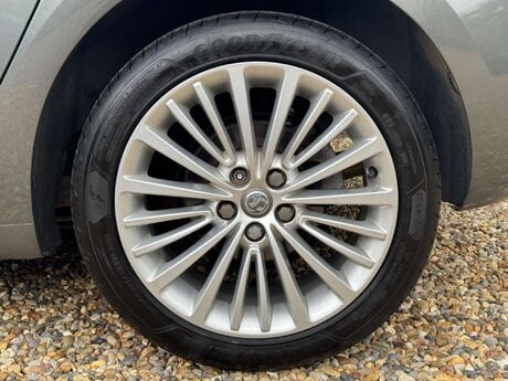 Vauxhall Astra 1.4i Turbo SRi Euro 6 5dr 24