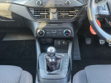 Ford Focus 1.0T EcoBoost ST-Line Euro 6 (s/s) 5dr 19