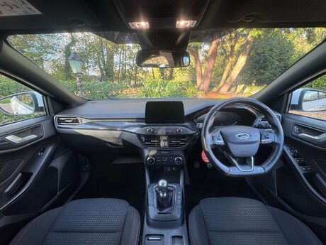 Ford Focus 1.0T EcoBoost ST-Line Euro 6 (s/s) 5dr 15