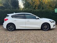 Ford Focus 1.0T EcoBoost ST-Line Euro 6 (s/s) 5dr 8