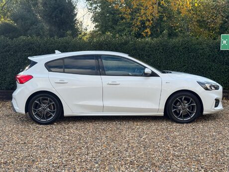 Ford Focus 1.0T EcoBoost ST-Line Euro 6 (s/s) 5dr 8