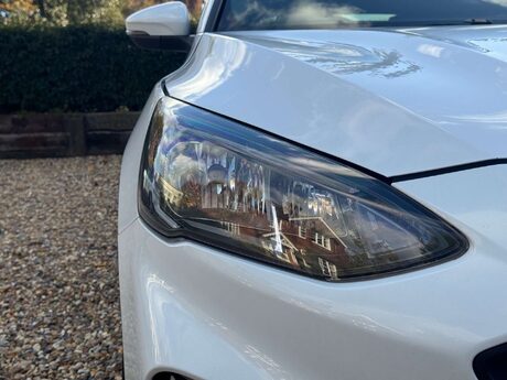 Ford Focus 1.0T EcoBoost ST-Line Euro 6 (s/s) 5dr 39