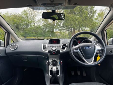Ford Fiesta 1.25 Zetec Euro 5 3dr 8