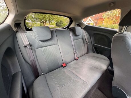 Ford Fiesta 1.25 Zetec Euro 5 3dr 19