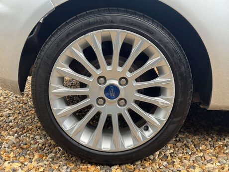 Ford Fiesta 1.25 Zetec Euro 5 3dr 24
