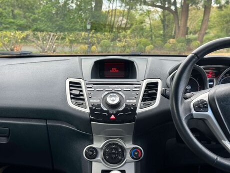 Ford Fiesta 1.25 Zetec Euro 5 3dr 35