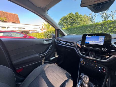 Ford Fiesta 1.0T EcoBoost Zetec Euro 6 (s/s) 5dr 27