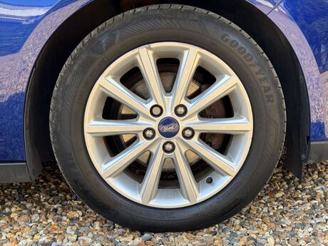 Ford Focus 1.5 TDCi Titanium Euro 6 (s/s) 5dr 23