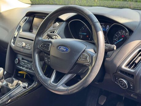Ford Focus 1.5 TDCi Titanium Euro 6 (s/s) 5dr 27