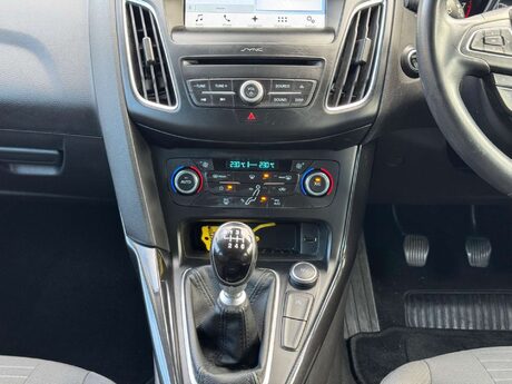 Ford Focus 1.0T EcoBoost Titanium Euro 6 (s/s) 5dr 18