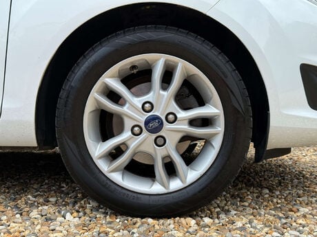 Ford Fiesta 1.25 Zetec Euro 6 3dr 19