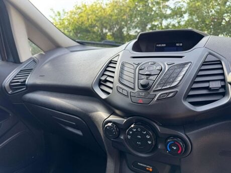 Ford Ecosport 1.0T EcoBoost Zetec 2WD Euro 6 (s/s) 5dr 12
