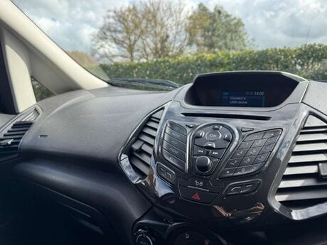 Ford Ecosport 1.0T EcoBoost Titanium 2WD Euro 6 (s/s) 5dr 10