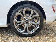 Ford Fiesta 1.0T EcoBoost ST-Line Euro 6 (s/s) 3dr 33