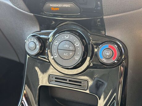 Ford Fiesta 1.6 Zetec Powershift Euro 5 5dr 25