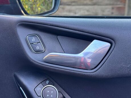 Ford Fiesta 1.0T EcoBoost ST-Line X Euro 6 (s/s) 5dr 19