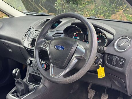Ford Fiesta 1.25 Style Euro 5 3dr 28