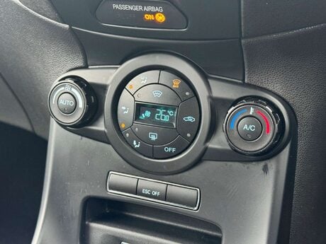 Ford Fiesta 1.6T EcoBoost ST-3 Euro 6 3dr 31