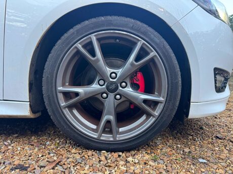 Ford Focus 1.0T EcoBoost ST-Line X Euro 6 (s/s) 5dr 30