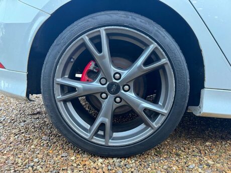Ford Focus 1.0T EcoBoost ST-Line X Euro 6 (s/s) 5dr 31