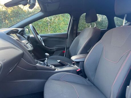 Ford Focus 1.0T EcoBoost ST-Line X Euro 6 (s/s) 5dr 41